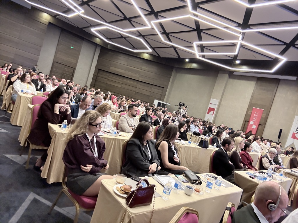 Interior-architecture professionals attending an IDCET session in Antalya.